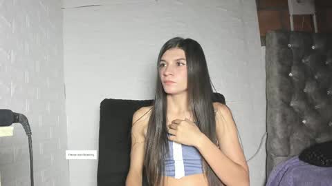 Snapshot of honey_darcy chatting on 05.03.26 honey_darcy online show from 05.03.26