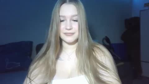 Snapshot of honey_lolaaa chatting on 10.16.25 honey_lolaaa online show from 10.16.25