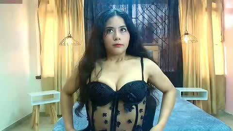 Honey Love online show from 09.11.25