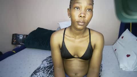 Snapshot of honey_nubia0 chatting on 04.22.26 honey_nubia0 online show from 04.22.26