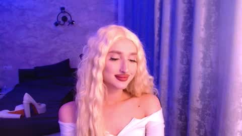 Snapshot of honey_sunset chatting on 10.01.25 honey_sunset online show from 10.01.25