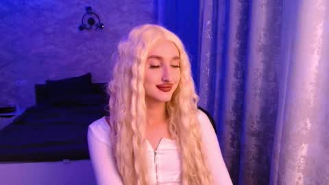 Snapshot of honey_sunset chatting on 10.02.25 honey_sunset online show from 10.02.25