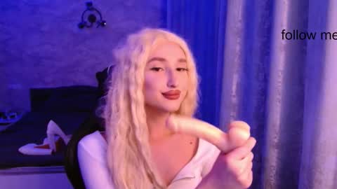 Snapshot of honey_sunset chatting on 11.06.25 honey_sunset online show from 11.06.25