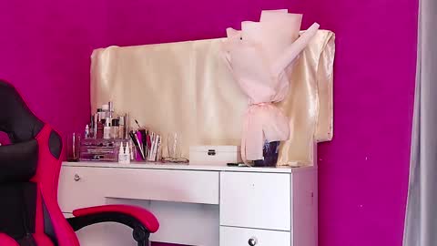 yani  online show from 12.19.24