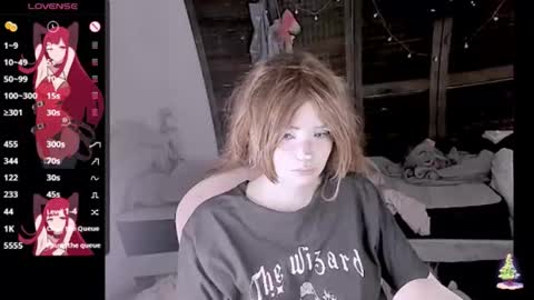 Snapshot of honeyapplealaska chatting on 12.15.25 Honey Apple Alaska online show from 12.15.25