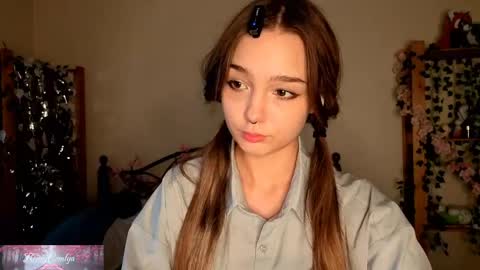 Snapshot of honeycomfya chatting on 06.03.26 Masha online show from 06.03.26
