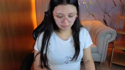 Snapshot of honeydoll_tf chatting on 06.26.26 honeydoll_tf online show from 06.26.26
