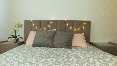 Caroline online show from 12.04.24