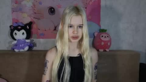 Lisa online show from 04.22.26