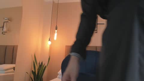 Snapshot of honeygray02 chatting on 10.01.25 honeygray02 online show from 10.01.25