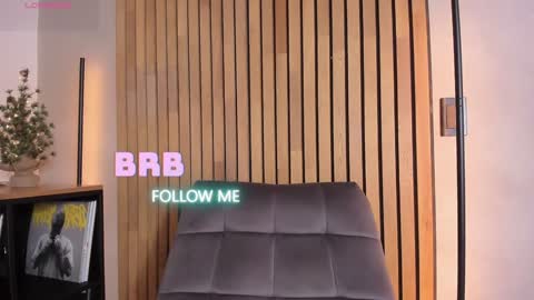 Snapshot of honeyhot69__ chatting on 12.23.24 Sofia independent model online show from 12.23.24