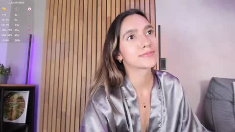 Snapshot of honeyhot69__ chatting on 01.20.25 Sofia independent model online show from 01.20.25