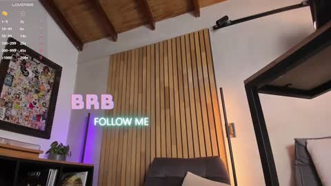 Snapshot of honeyhot69__ chatting on 01.25.25 Sofia independent model online show from 01.25.25