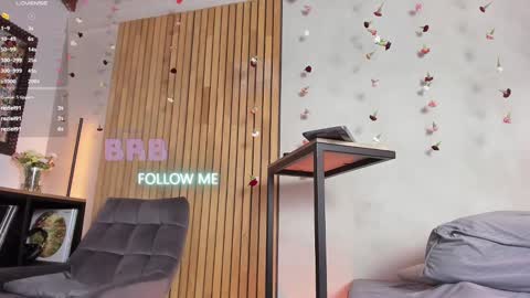 Snapshot of honeyhot69__ chatting on 02.15.25 Sofia independent model online show from 02.15.25