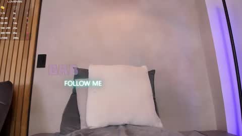 Snapshot of honeyhot69__ chatting on 02.22.25 Sofia independent model online show from 02.22.25