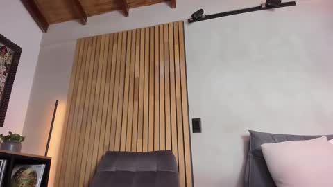 Snapshot of honeyhot69__ chatting on 02.25.25 Sofia independent model online show from 02.25.25