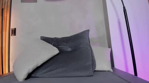 Snapshot of honeyhot69__ chatting on 09.15.25 Sofia independent model online show from 09.15.25