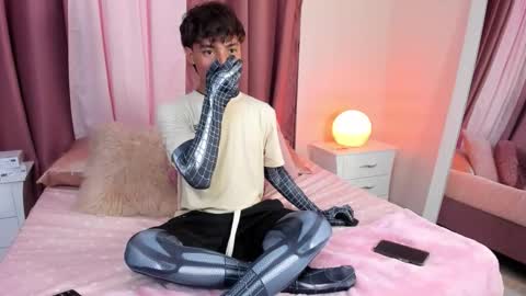 honeymoon_sariel online show from 10.31.25