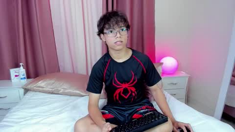 honeymoon_sariel online show from 12.13.25