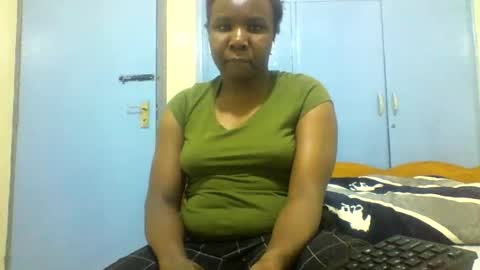 Honeymuny online show from 10.28.25