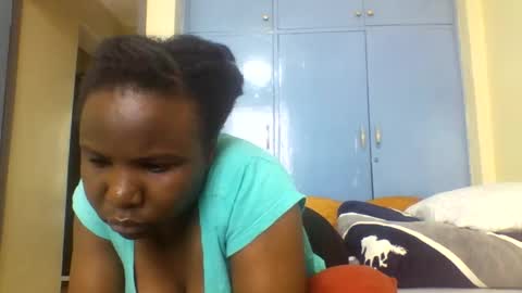 Honeymuny online show from 11.02.25