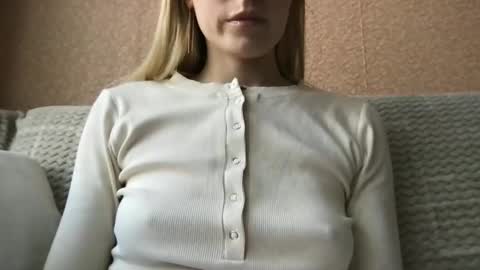 honeynymph online show from 02.11.25