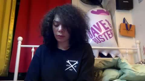 Snapshot of honeyruby chatting on 11.03.25 Ruby Sparks online show from 11.03.25