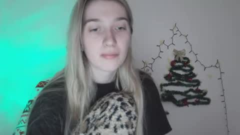 honeyveil online show from 02.04.26