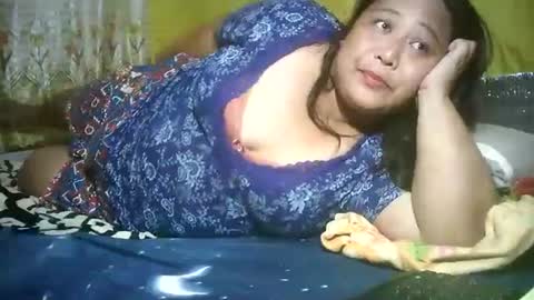 Snapshot of honeyvonz chatting on 02.20.25 Merry online show from 02.20.25