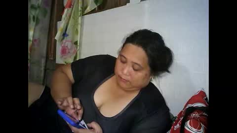 Snapshot of honeyvonz chatting on 01.19.26 Merry online show from 01.19.26