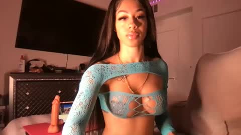 Snapshot of honeyybabyy112344114 chatting on 09.12.25 honeyybabyy112344114 online show from 09.12.25