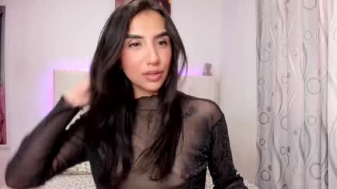 Snapshot of honney_bunny1 chatting on 02.11.25 Andrea online show from 02.11.25