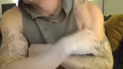 Snapshot of honorablyrespectedgent chatting on 10.26.25 Andrew online show from 10.26.25