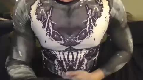 Snapshot of honorablyrespectedgent chatting on 10.29.25 Andrew online show from 10.29.25