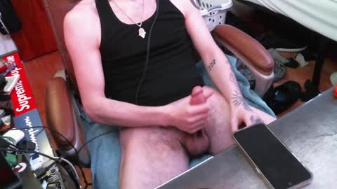 hoodiex22 online show from 02.21.25