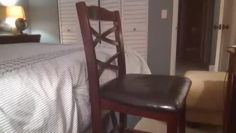 Snapshot of hooshung_mvers8 chatting on 10.25.25 hooshung_mvers8 online show from 10.25.25