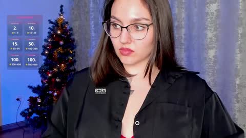 Snapshot of hoot_owl_cb chatting on 12.29.24 Karina online show from 12.29.24