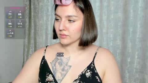 Snapshot of hoot_owl_cb chatting on 01.29.25 Karina online show from 01.29.25