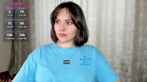 Snapshot of hoot_owl_cb chatting on 03.07.25 Karina online show from 03.07.25