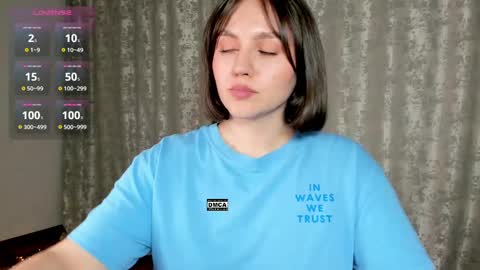 Snapshot of hoot_owl_cb chatting on 03.08.25 Karina online show from 03.08.25