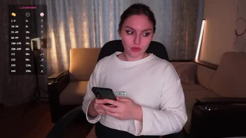 Snapshot of hoot_owl_cb chatting on 05.25.26 Karina online show from 05.25.26