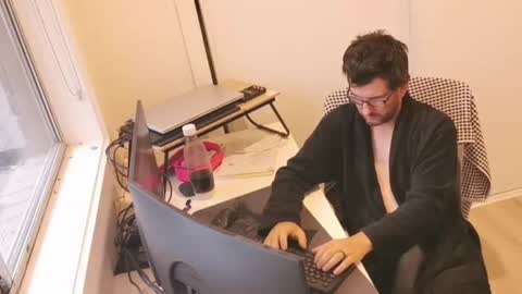 hopefulguy86 online show from 06.12.26