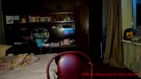Snapshot of hoppypoppyy chatting on 10.14.25 Bambi online show from 10.14.25