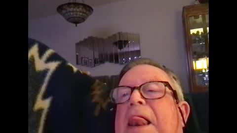 Snapshot of horndog69b chatting on 02.01.25 horndog online show from 02.01.25