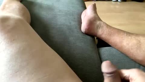 Snapshot of horny_147 chatting on 10.10.25 Cum suck Me off online show from 10.10.25