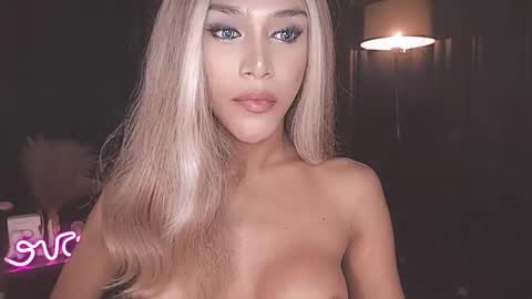 Snapshot of horny_ayahh chatting on 02.21.25 horny_ayahh online show from 02.21.25