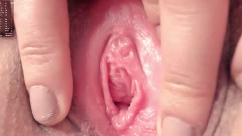 Snapshot of horny_moly chatting on 03.08.25 The girl with butterfly lips online show from 03.08.25