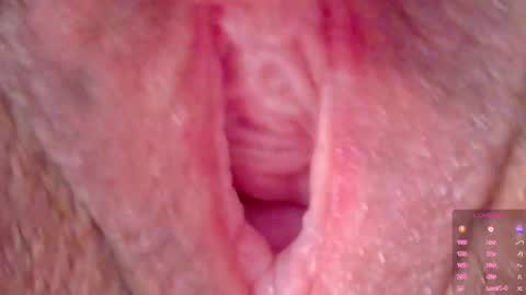 Snapshot of horny_moly chatting on 09.28.25 The girl with butterfly lips online show from 09.28.25