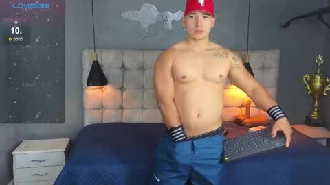 horny_nick18 online show from 12.18.25