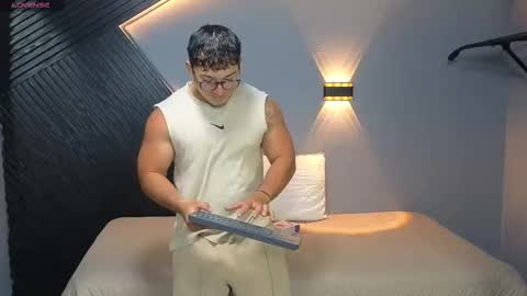 horny_nick18 online show from 03.04.26